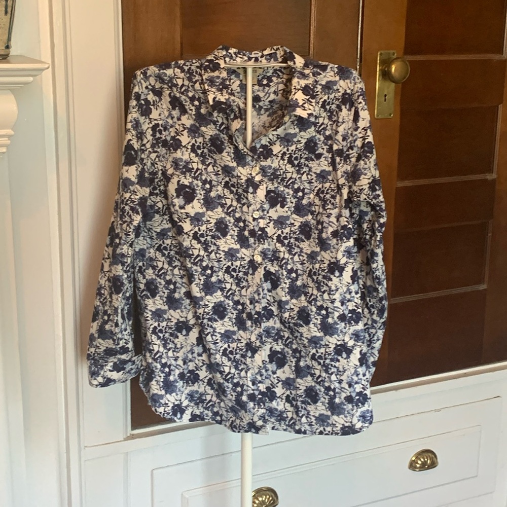 Duluth Trafing Company floral stretch button down. Don’t think I ever wore‎ it !